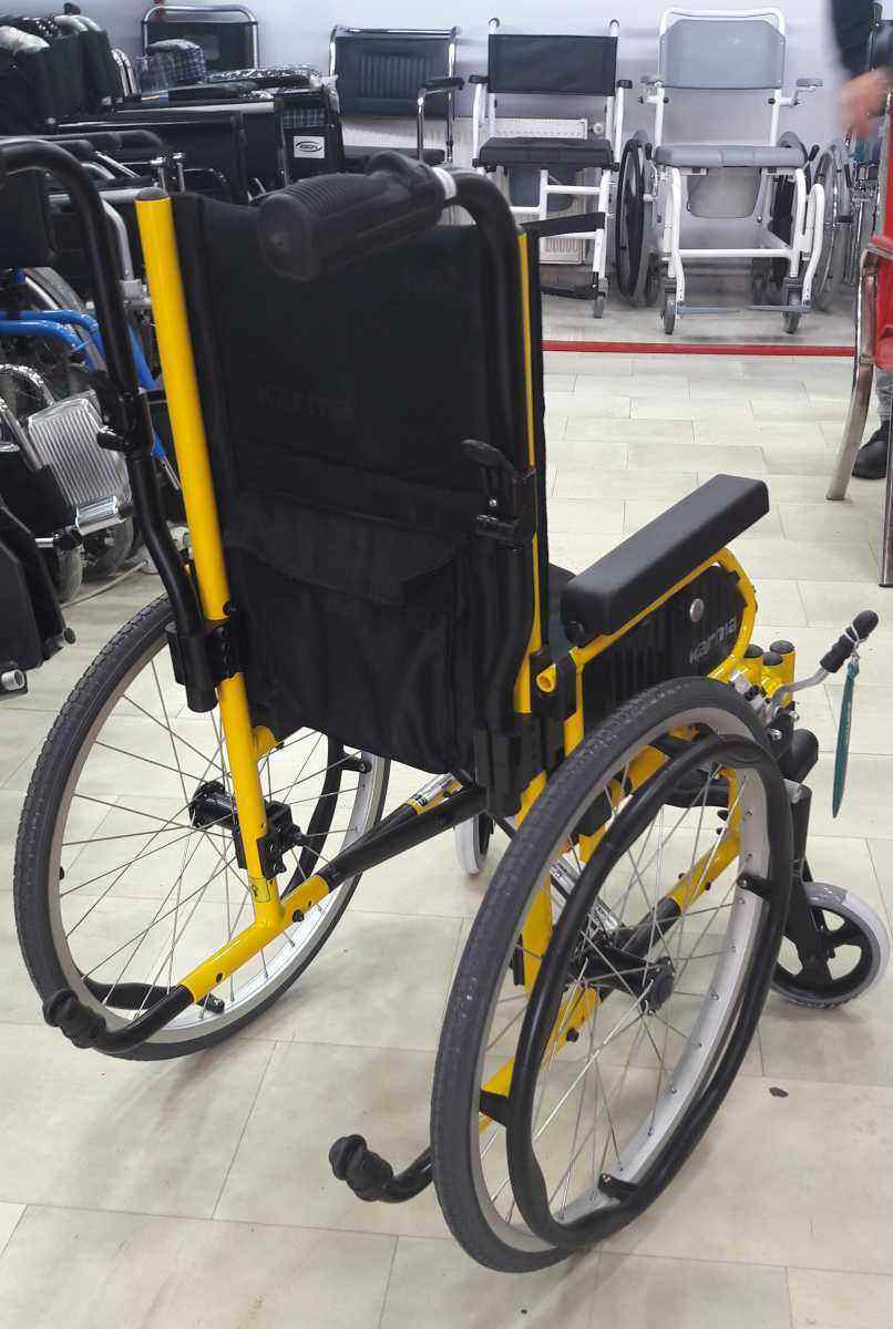 Karma Km-7520 Özellikli Çocuk Tekerlekli Sandalyesi